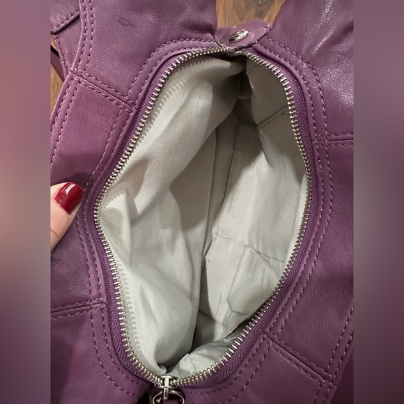 COACH Vintage Soho Lynn Purple Leather Hobo Shoulder Bag - Picture 8 of 14